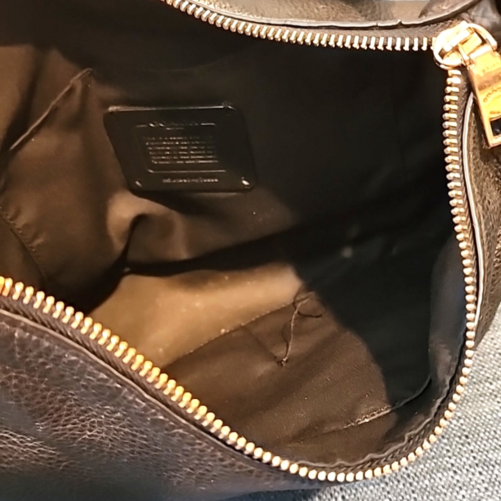 Coach Leather Back Zip Shoulder Bag Satchel Saddle Bag Black Gold - Picture 8 of 10